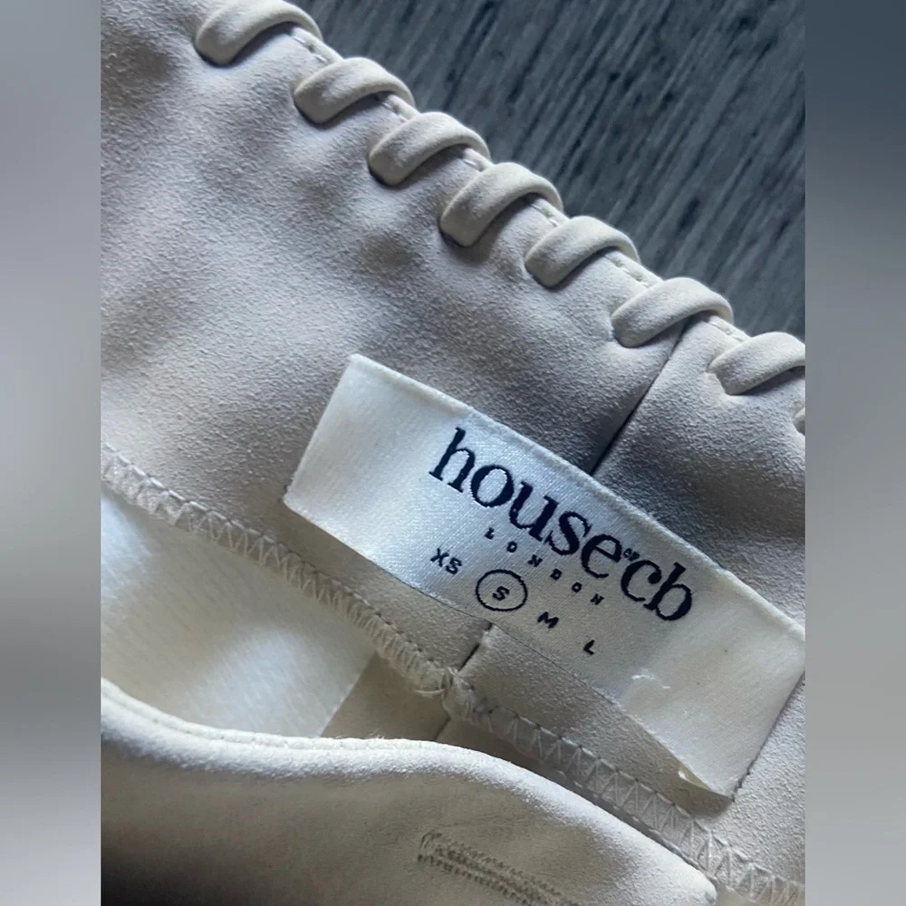 HOUSE OF CB 'Elliot' Cream Vegan Leather Lace Up Trousers~SMALL ~ - Picture 6 of 15